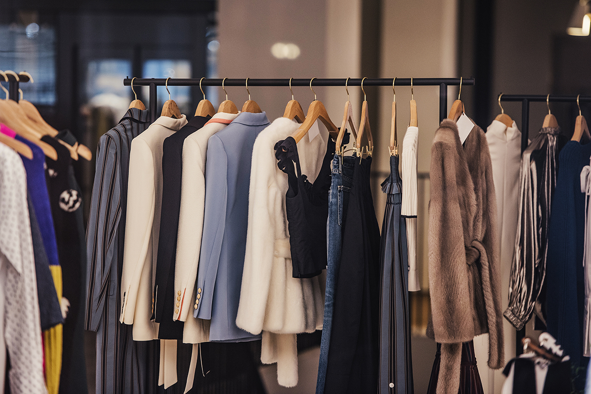 Línea de ensamblaje de producción de prendas de vestir